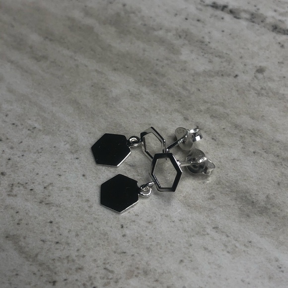 925 Sterling Silver Geometric Hexagon Earrings - Picture 7 of 8